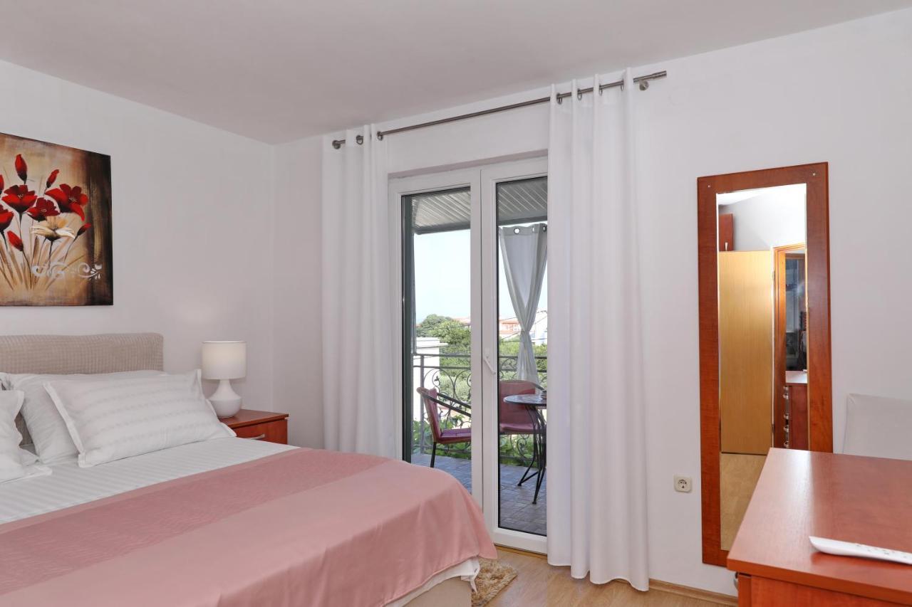 Apartament Rimanic *